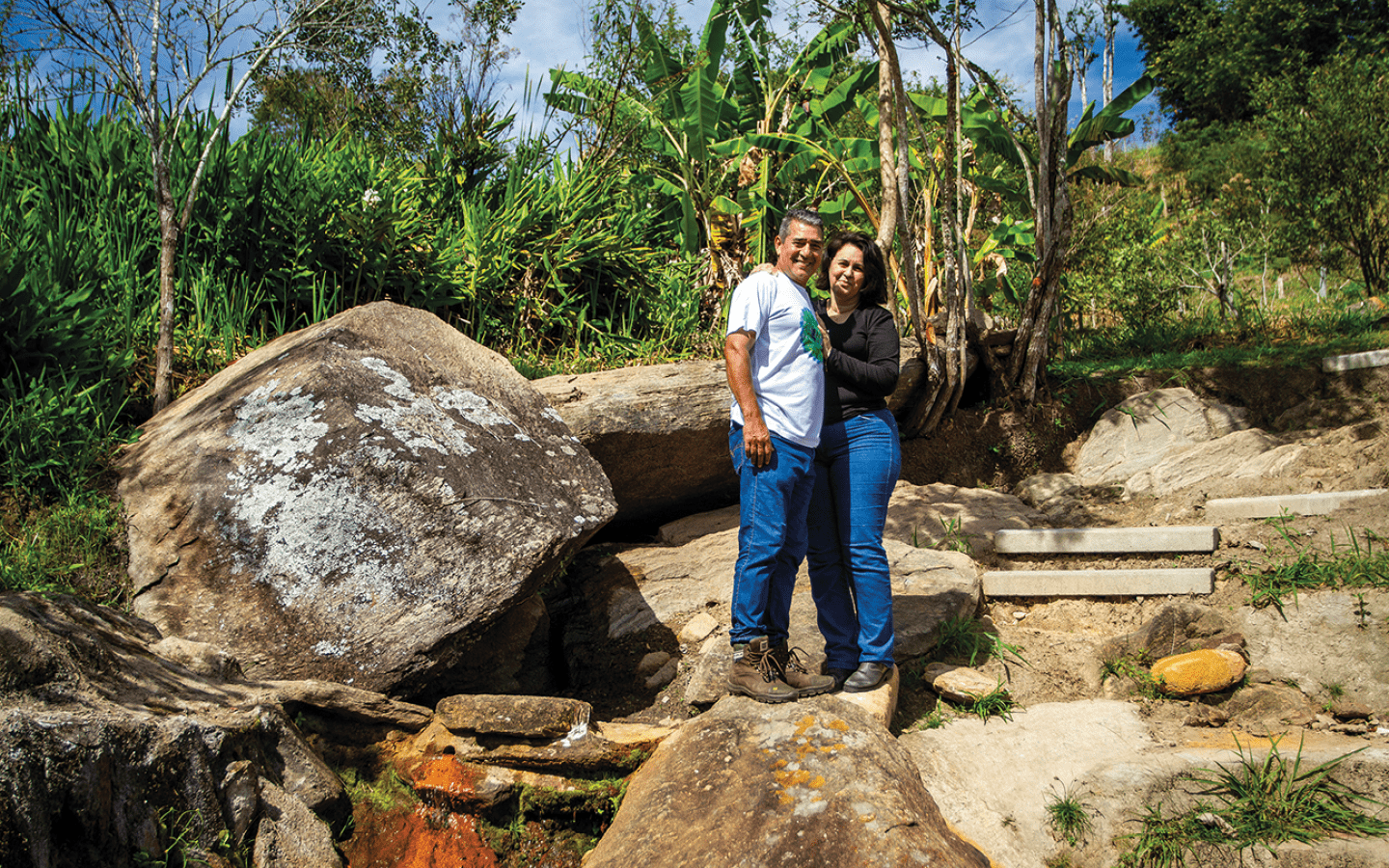 Vlademir Otaviano dos Santos e a esposa Marcia, propriet rios de terra.
